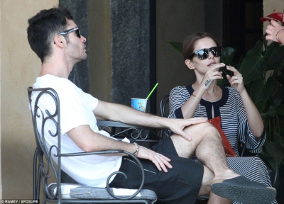 Cheryl_Fernandez_Versini_in_Tory_Burch_in_Lake_Como_02_07_15_283029.jpg