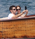 Имя файла=Cheryl_Fernandez_Versini_in_Tory_Burch_in_Lake_Como_02_07_15_281729.jpg
Размер файла=65КБ
Размеры=470x524
Дата=Июль 02, 2015 Cheryl_Fernandez_Versini_in_Tory_Burch_in_Lake_Como_02_07_15_281729.jpg