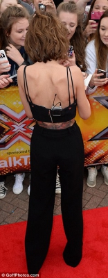 Arriving_at_the_X-Factor_Auditions2C_Manchester_08_07_15_2810229.jpg