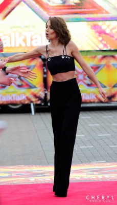 Arriving_at_the_X-Factor_Auditions2C_Manchester_08_07_15_287129.jpg