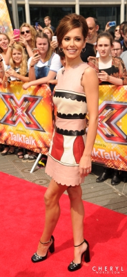 Arriving_at_the_X-Factor_Auditions2C_London_-_Day_2_16_07_15_285829.jpg