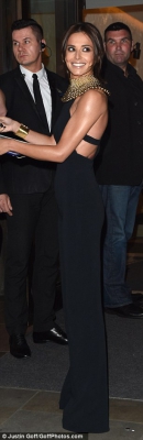 Cheryl_Fernandez-Versini_displays_her_very_slim_physique_and_a_hint_of_sideboob_in_a_sophisticated_black_jumpsuit_at_perfume_launch_19_08_15_28829.jpg