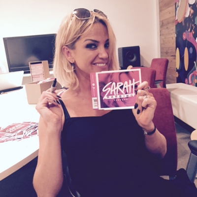 Signing_CDs_09_07_15_28129.jpg