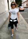 Kimberley_Walsh_arrived_for_rehearsals_for_upcoming_new_show_Sweet_Charity_in_London_17_08_15_28829.jpg