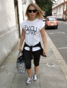 Kimberley_Walsh_arrived_for_rehearsals_for_upcoming_new_show_Sweet_Charity_in_London_17_08_15_28929.jpg