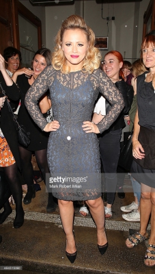 Kimberley_Walsh_leaving_the_Cadogan_Hall_in_Chelsea_after_her_performance_in_the_Sweet_Charity_musical_19_08_15_28629.jpg