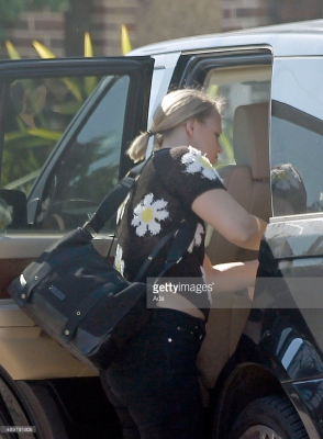 Kimberley_Walsh_Sighting_10_09_15_281629.jpg