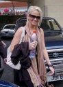 Имя файла=Leaving_the_Millenium_Forum_-_220806_7.jpg
Размер файла=18КБ
Размеры=288x400
Дата=Март 08, 2012 Leaving_the_Millenium_Forum_-_220806_7.jpg
