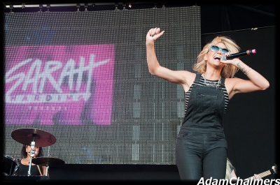 Sarah_Harding_-_Bournemouth_Air_Show_21_08_15_281129.jpg