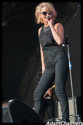 Sarah_Harding_-_Bournemouth_Air_Show_21_08_15_28329.jpg