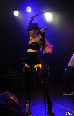 Sarah_Harding_-_Heaven_08_08_15_284329.jpg