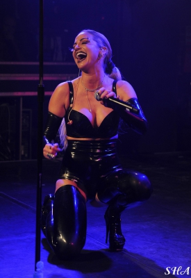 Sarah_Harding_-_Heaven_08_08_15_285929.jpg
