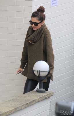 Arriving_at_Fountain_Studios_29_10_15_282629.jpg