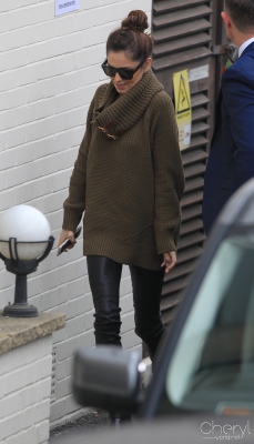 Arriving_at_Fountain_Studios_29_10_15_282929.jpg