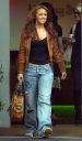 Имя файла=Arriving_at_a_hotel_in_Camden_-_091006_6.jpg
Размер файла=29КБ
Размеры=325x550
Дата=Март 08, 2012 Arriving_at_a_hotel_in_Camden_-_091006_6.jpg