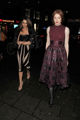 Cheryl_and_Nicola_Arriving_at_Elf_Musical_05_11_15_284329.jpg