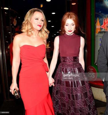 Kimberley_Walsh_leave_Hamley_s_toy_store_on_Regent_Street_05_11_15_28929.jpg