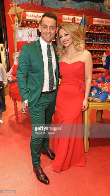 Kimberley_Walsh_sizzles_in_a_red_strapless_dress_as_she_attends_festive_themed_Elf_The_Musical_after-party_05_11_15_282629.jpg