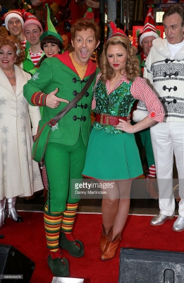 Kimberley_Walsh_with_the_Cast_Of__Elf__unveil_Hamleys_Christmas_windows_at_Hamleys_05_11_15_282029.jpg