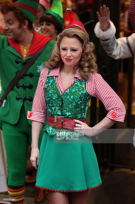 Kimberley_Walsh_with_the_Cast_Of__Elf__unveil_Hamleys_Christmas_windows_at_Hamleys_05_11_15_284429.jpg
