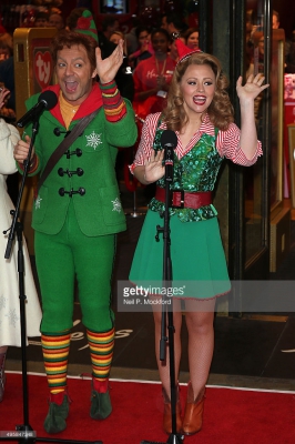 Kimberley_Walsh_with_the_Cast_Of__Elf__unveil_Hamleys_Christmas_windows_at_Hamleys_05_11_15_285229.jpg