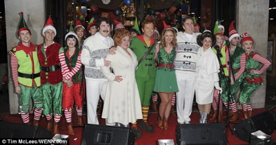 Kimberley_Walsh_with_the_Cast_Of__Elf__unveil_Hamleys_Christmas_windows_at_Hamleys_05_11_15_28929.jpg