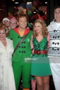 Имя файла=Kimberley_Walsh_with_the_Cast_Of__Elf__unveil_Hamleys_Christmas_windows_at_Hamleys_05_11_15_282929.jpg
Размер файла=459КБ
Размеры=681x1024
Дата=Нояб 08, 2015 Kimberley_Walsh_with_the_Cast_Of__Elf__unveil_Hamleys_Christmas_windows_at_Hamleys_05_11_15_282929.jpg