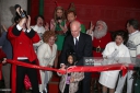 Kimberley_Walsh_with_the_Cast_Of__Elf__unveil_Hamleys_Christmas_windows_at_Hamleys_05_11_15_284129.jpg