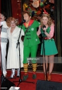 Kimberley_Walsh_with_the_Cast_Of__Elf__unveil_Hamleys_Christmas_windows_at_Hamleys_05_11_15_286129.jpg