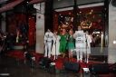 Kimberley_Walsh_with_the_Cast_Of__Elf__unveil_Hamleys_Christmas_windows_at_Hamleys_05_11_15_286529.jpg