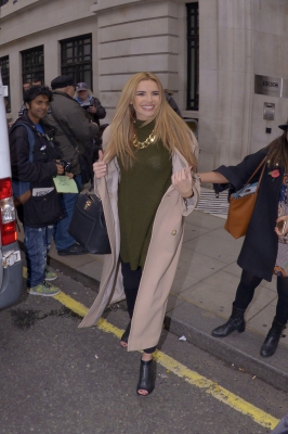 Nadine_Coyle_Seen_outside_BBC_Radio_2_studios_in_London_29_10_15_281829.jpg