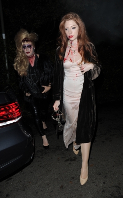 Nicola_At_Jonathon_Ross_Halloween_Party2C_London_31_10_15_282429.jpg
