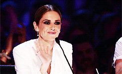 tumblr_nu3p1syeaS1s0y7wio1_r1_250.gif