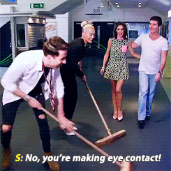 tumblr_nvay6ff1b81so63s4o4_250.gif