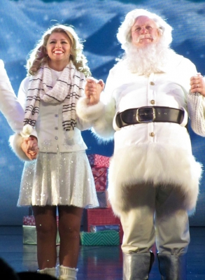 Kimberley_Walsh_-_Performing_In_Elf_24_10_15_28329.jpg