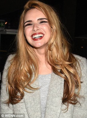 Nadine_Coyle_leaving_RTE_Studios_21_11_15_28429.jpg