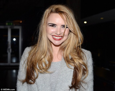 Nadine_Coyle_leaving_RTE_Studios_21_11_15_28929.jpg