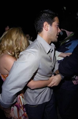 Girls_Aloud_4th_Anniversary_Party_At_Mahiki_Club_06_12_06_2816429.jpg