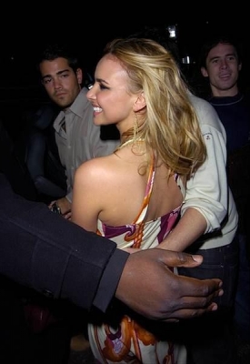 Girls_Aloud_4th_Anniversary_Party_At_Mahiki_Club_06_12_06_2816929.jpg