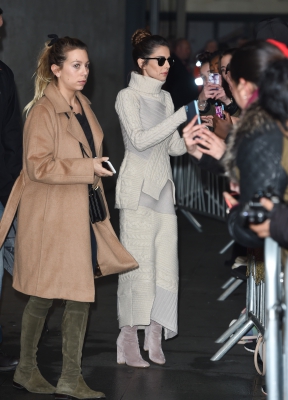 Leaving_BBC_Radio_1_24_11_15_2812929.jpg