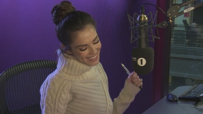Cheryl_and_her_groups_on_the_Radio_1_Breakfast_Show_mp40064.jpg