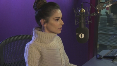 Cheryl_and_her_groups_on_the_Radio_1_Breakfast_Show_mp40076.jpg