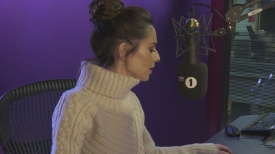Cheryl_and_her_groups_on_the_Radio_1_Breakfast_Show_mp40107.jpg