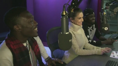 Cheryl_on_BBC_Radio_1_Breakfast_Show_with_Nick_Grimshaw___24_11_2015_mp40231.jpg