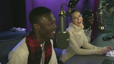 Cheryl_on_BBC_Radio_1_Breakfast_Show_with_Nick_Grimshaw___24_11_2015_mp40271.jpg