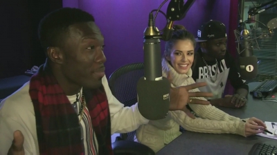 Cheryl_on_BBC_Radio_1_Breakfast_Show_with_Nick_Grimshaw___24_11_2015_mp40355.jpg