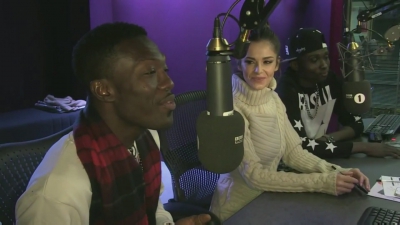 Cheryl_on_BBC_Radio_1_Breakfast_Show_with_Nick_Grimshaw___24_11_2015_mp40414.jpg