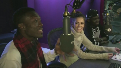 Cheryl_on_BBC_Radio_1_Breakfast_Show_with_Nick_Grimshaw___24_11_2015_mp40573.jpg