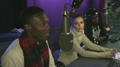 Cheryl_on_BBC_Radio_1_Breakfast_Show_with_Nick_Grimshaw___24_11_2015_mp40625.jpg