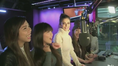 Cheryl_on_BBC_Radio_1_Breakfast_Show_with_Nick_Grimshaw___24_11_2015_mp40712.jpg